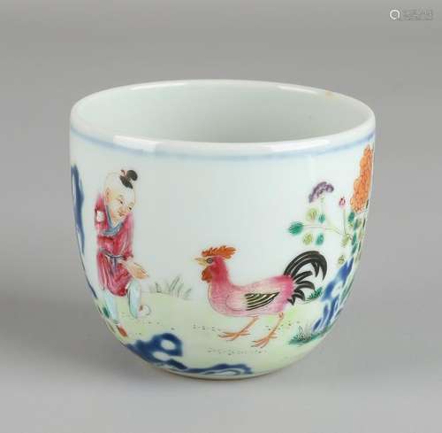 Ancient Chinese porcelain cup chicken with highly