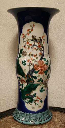 Rare large 18th century Chinese porcelain vase with