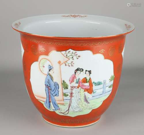 Japanese Kutani porcelain caché pot with figures and