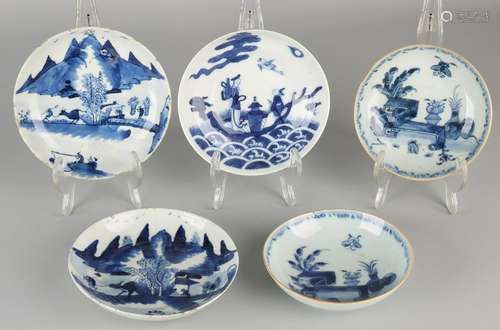 Five antique Chinese porcelain dishes. Divers. 18th -