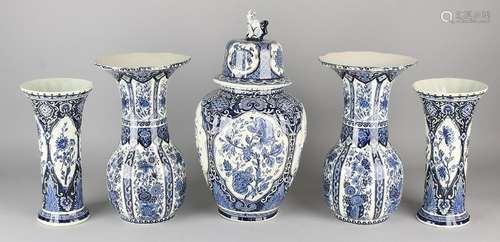 Five-piece Dutch Villeroy & Boch ceramics garniture.