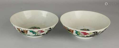 Two large 19th century Chinese porcelain bowls with