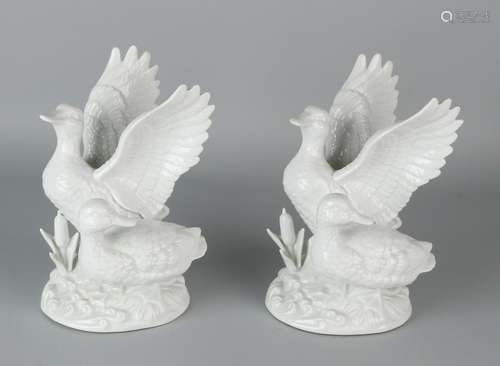 Two porcelain ducks. Unnoticed. 20th century.