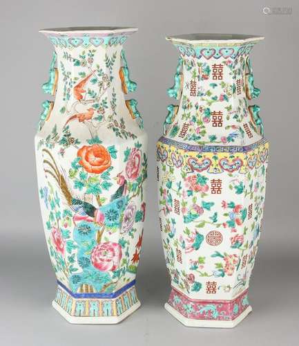 Two big old Chinese porcelain vases with floral / bird