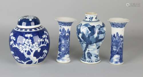 Lot Chinese porcelain. Consisting of three 18th century