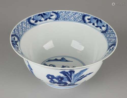 18th Century Chinese porcelain Kangxi klapmutskom with