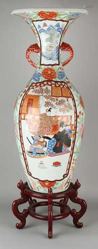 Very large 19th century Japanese Imari porcelain vase