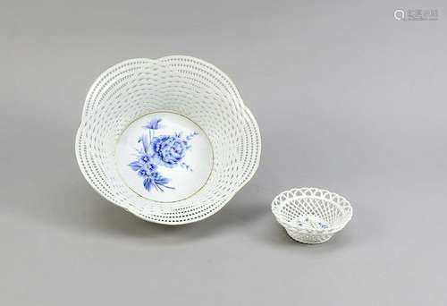 Two braided porcelain dishes. 20th century. With blue