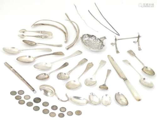 Assorted silver and white metal items, to include a silver knife rest hallmarked Sheffield 1890,