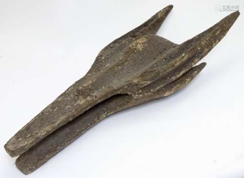 An African native tribal carved hardwood ceremonial kono helmet mask / headpiece. Approx.