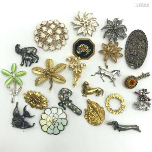Lot of 21 Vintage Costume Jewelry Pins Many Signed