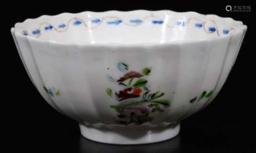 A late 18thC Pinxton porcelain fluted bowl, decorated in a New Hall type pattern, unrecorded, marked