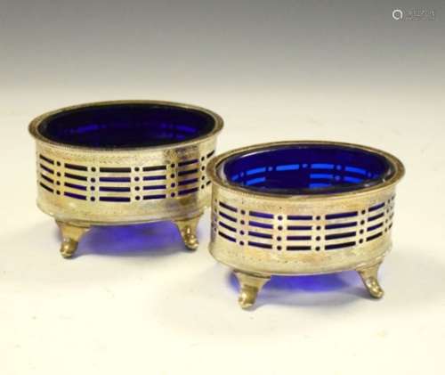 Pair of Victorian silver oval salts with pierced decorative sides, Sheffield 1886, 2.2toz approx