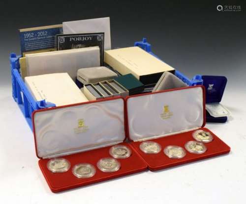 Coins & Medallions - Collection of Commemorative coinage from the Isle of Man