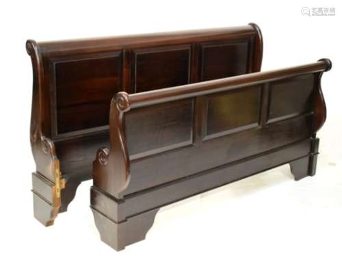 Reproduction mahogany sleigh bed of three panel design, 159cm wide