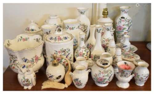 Large selection of Aynsley Pembroke pattern ceramics