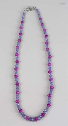 Iolite and Ruby Bead Necklace   *