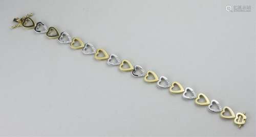 Gold and Diamond Heart Bracelet   *