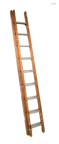 Timber and aluminium rung extending ladder