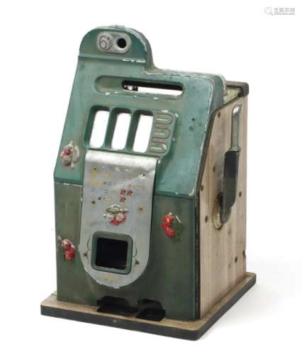 Vintage American one arm bandit slot machine, 65cm H x 39cm W x 38cm D : For Further Condition