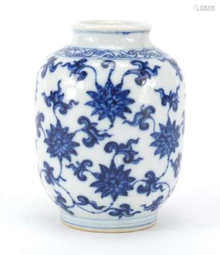 Chinese blue and white porcelain vase, finely hand painted with flower heads and foliage, six figure