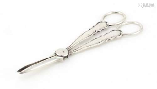 Pair of silver grape scissors by William Hutton & Sons Ltd, Sheffield 1908, 15.5cm in length, 71.