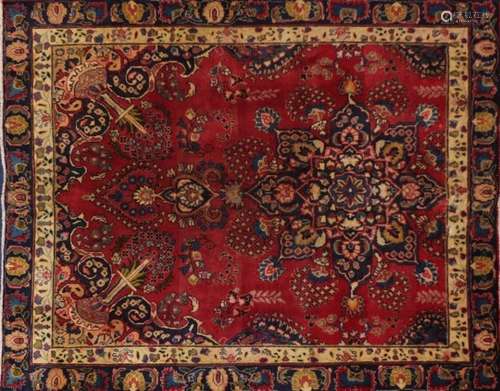 Red ground Hamadan rug, with floral decoration 158cm x 132cm : For Further Condition Reports