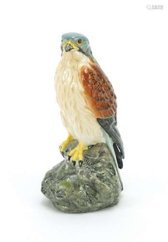 Beswick kestrel scotch whisky decanter with contents, 17.5cm high : For Further Condition Reports