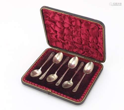 Set of six Victorian silver teaspoons housed in a fitted case by Hilliard & Thomason, Birmingham