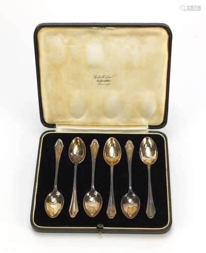 Set of six silver teaspoons, with fitted case, by Dobell Bros, London 1932, each 10cm in length,