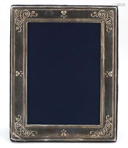 Modern rectangular silver photo frame by Carrs, 22cm by 17.5cm : For Further Condition Reports