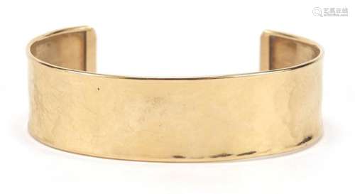 9ct gold bangle, 13.8g : For Further Condition Reports Please Visit Our Website, Updated Daily