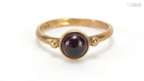 9ct gold cabochon garnet ring, size I, 1.4g : For Further Condition Reports Please Visit Our