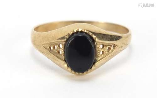 9ct gold black onyx ring, size P : For Further Condition Reports Please Visit Our Website, Updated