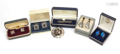 Silver jewellery comprising three pairs of cufflinks, brooch, tie slide and pair of earrings : For