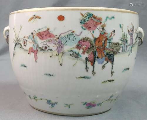 Cachepot. Porcelain. Proably China / Japan old.