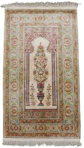 Kayserie prayer rug silk. Turkey. Exceptionally fine