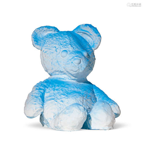 DANIEL ARSHAM 2018年作 BLUE CRACKED BEAR 织物，石膏和丙烯酸涂料