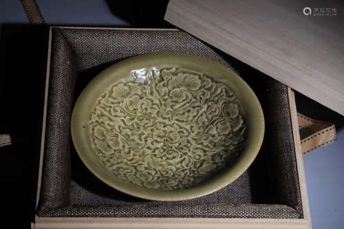 A Yaozhou kiln carved plate