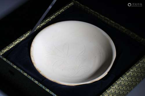 A Ding kiln white glaze carved plate