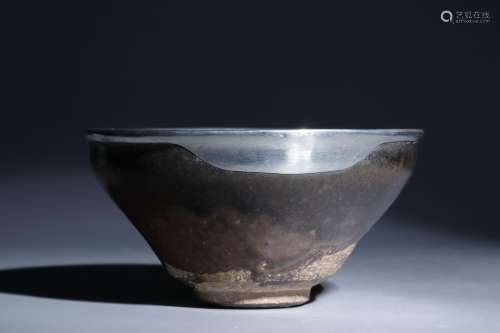 A Black-Glazed Bowl with Silver 