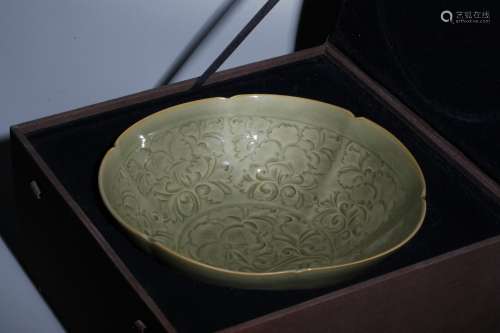 A Yaozhou Kiln Flower-Carved Bowl