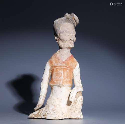 A White pottery painted figurine