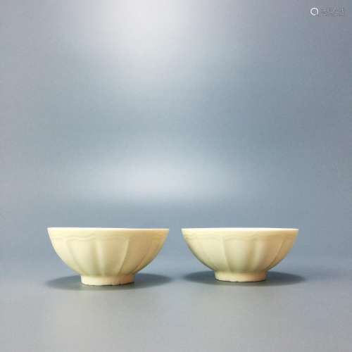 A Pair of White-Glazed cup with lotus design, Dehua