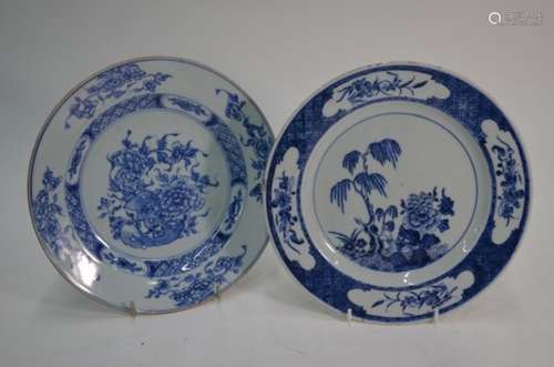 Two Chinese export blue and white porcelain plates, Qianlong period