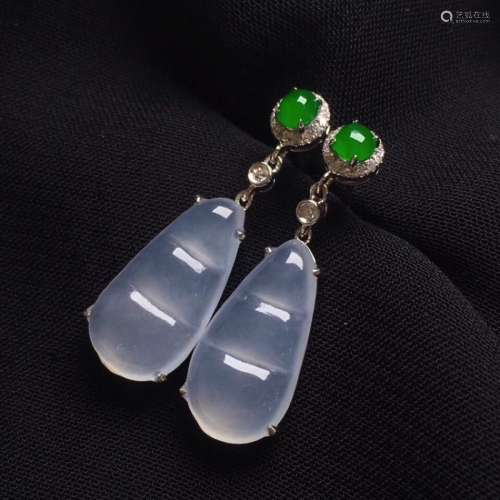 A Pair of 18Karat Jadeite Earrings