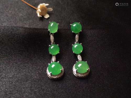 A Pair of 18Karat Jadeite Earrings with Diamonds