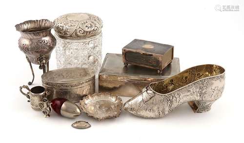 A mixed lot of silver items, various dates and mak…