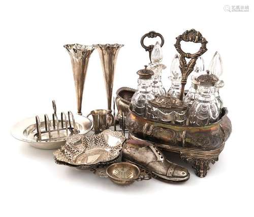 A mixed lot of silver items, various dates and mak…