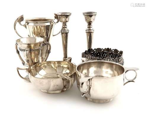 A mixed lot of silver items, various dates and mak…